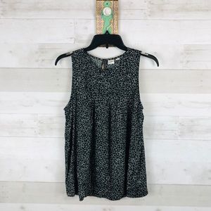 Gap Sleevless Swing Top